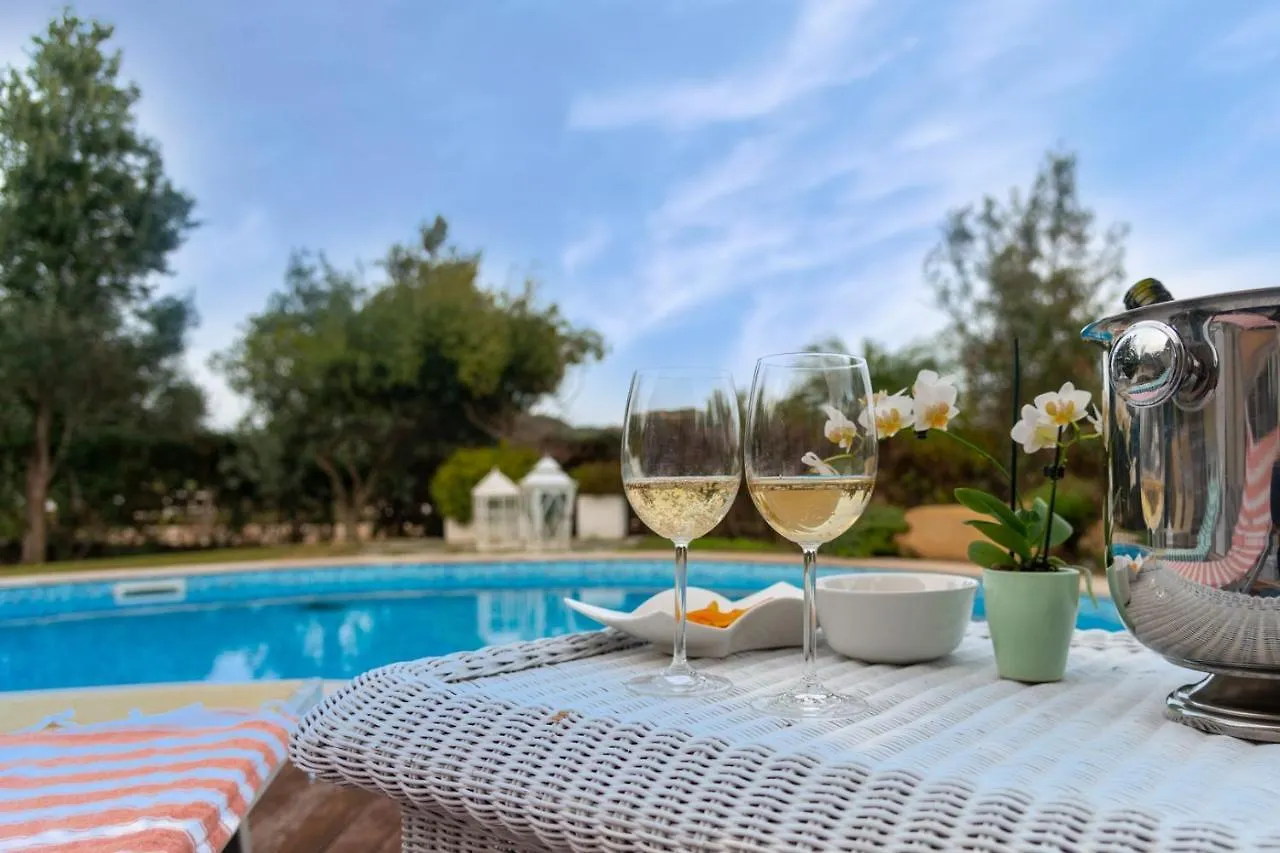 Villa Bougainvillea Con Piscina E Giardino Privato A Pochi Passi Dal Mare Castiadas Italien