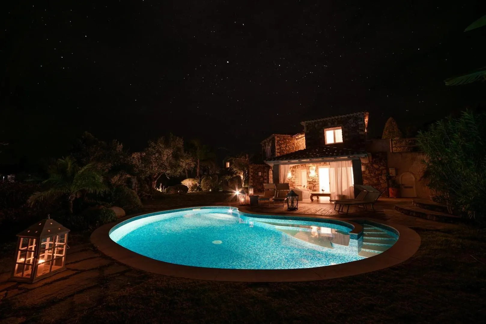 Villa Bougainvillea Con Piscina E Giardino Privato A Pochi Passi Dal Mare Castiadas