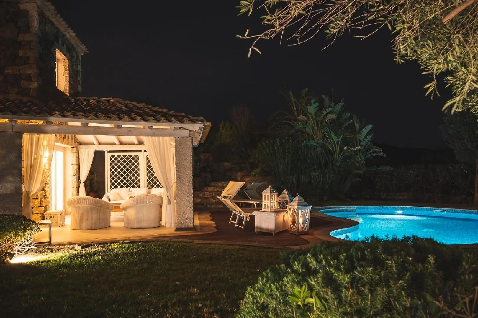 Villa Bougainvillea Con Piscina E Giardino Privato A Pochi Passi Dal Mare Castiadas