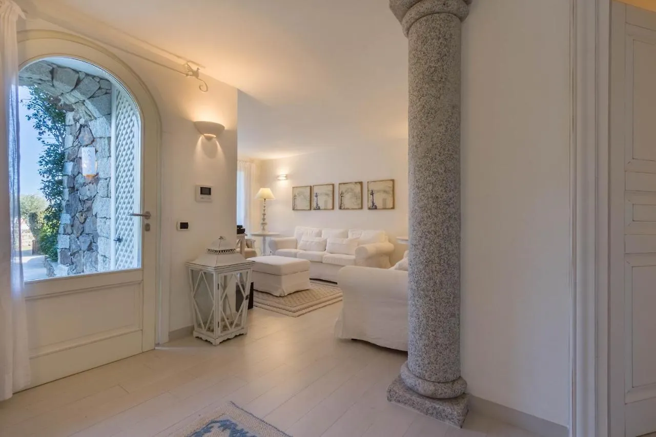 Villa Bougainvillea Con Piscina E Giardino Privato A Pochi Passi Dal Mare Castiadas