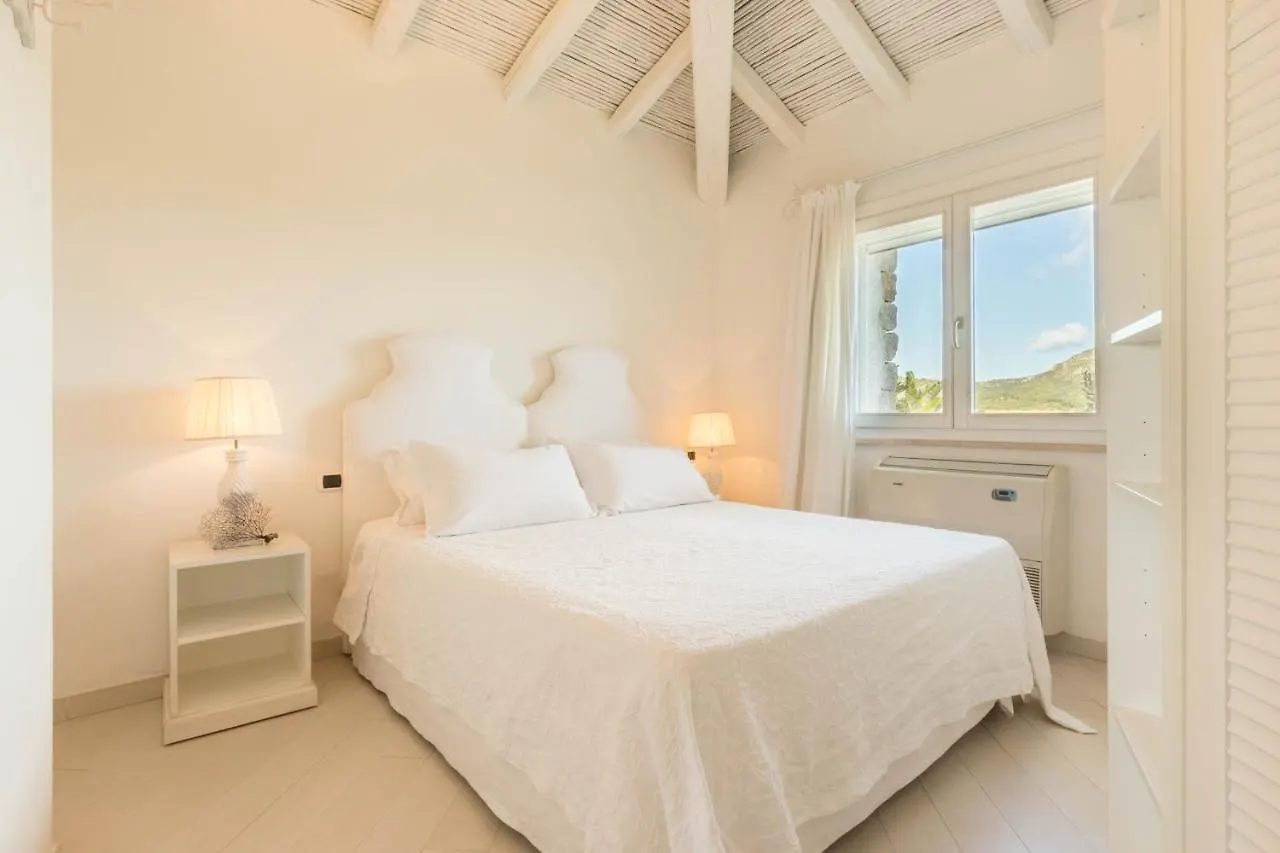 Villa Bougainvillea Con Piscina E Giardino Privato A Pochi Passi Dal Mare Castiadas