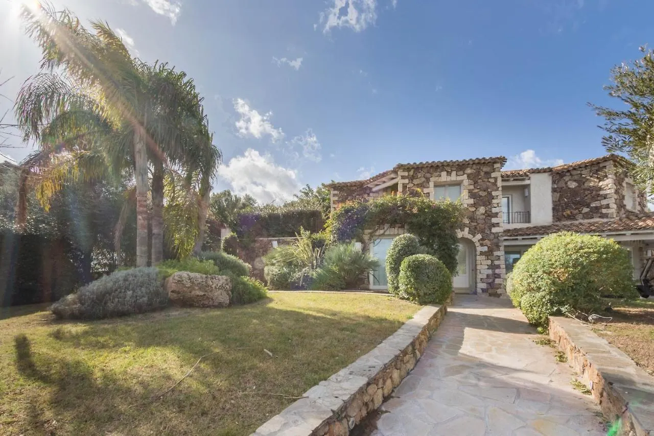 Villa Bougainvillea Con Piscina E Giardino Privato A Pochi Passi Dal Mare Castiadas
