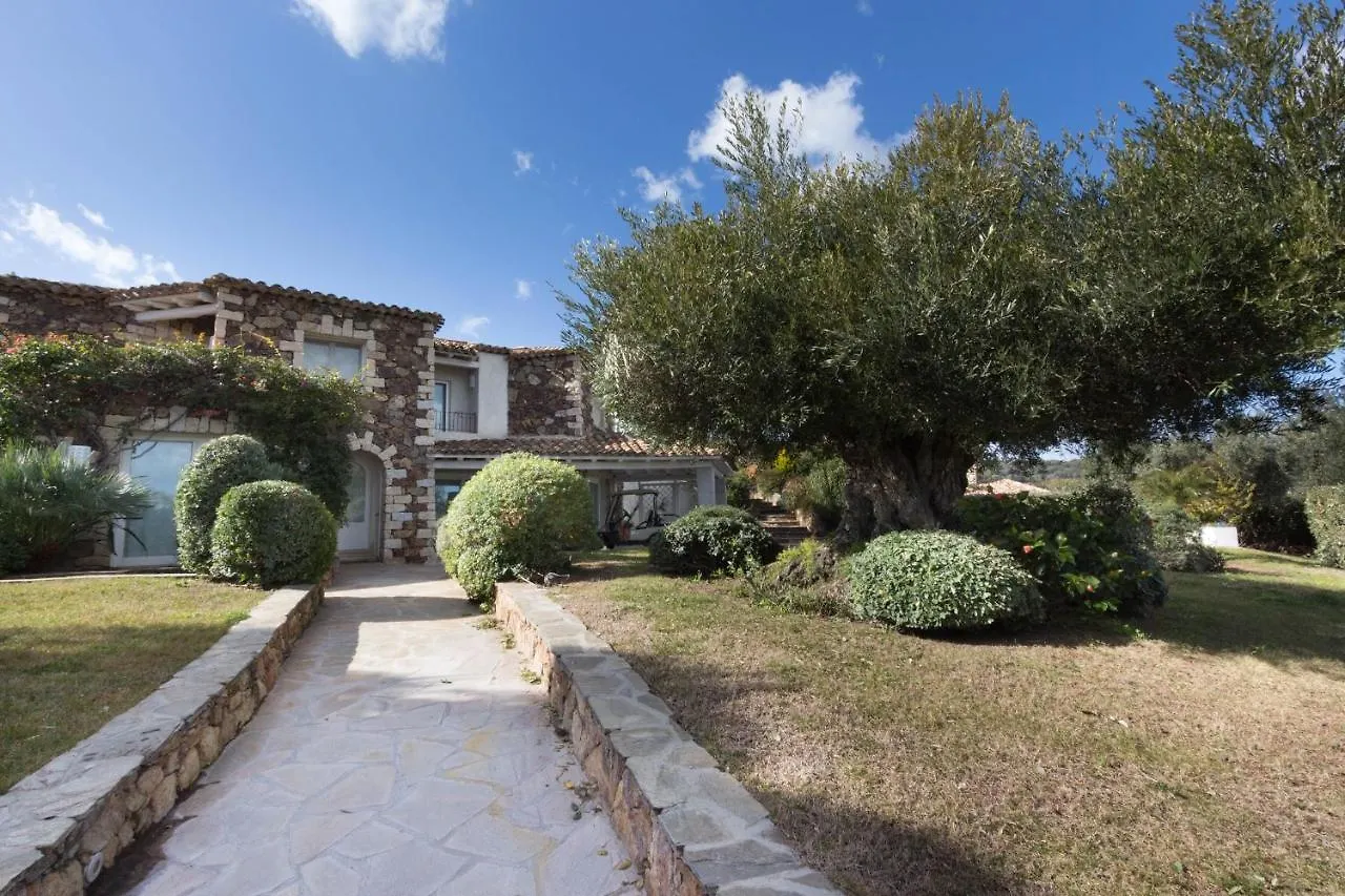 Villa Bougainvillea Con Piscina E Giardino Privato A Pochi Passi Dal Mare Castiadas