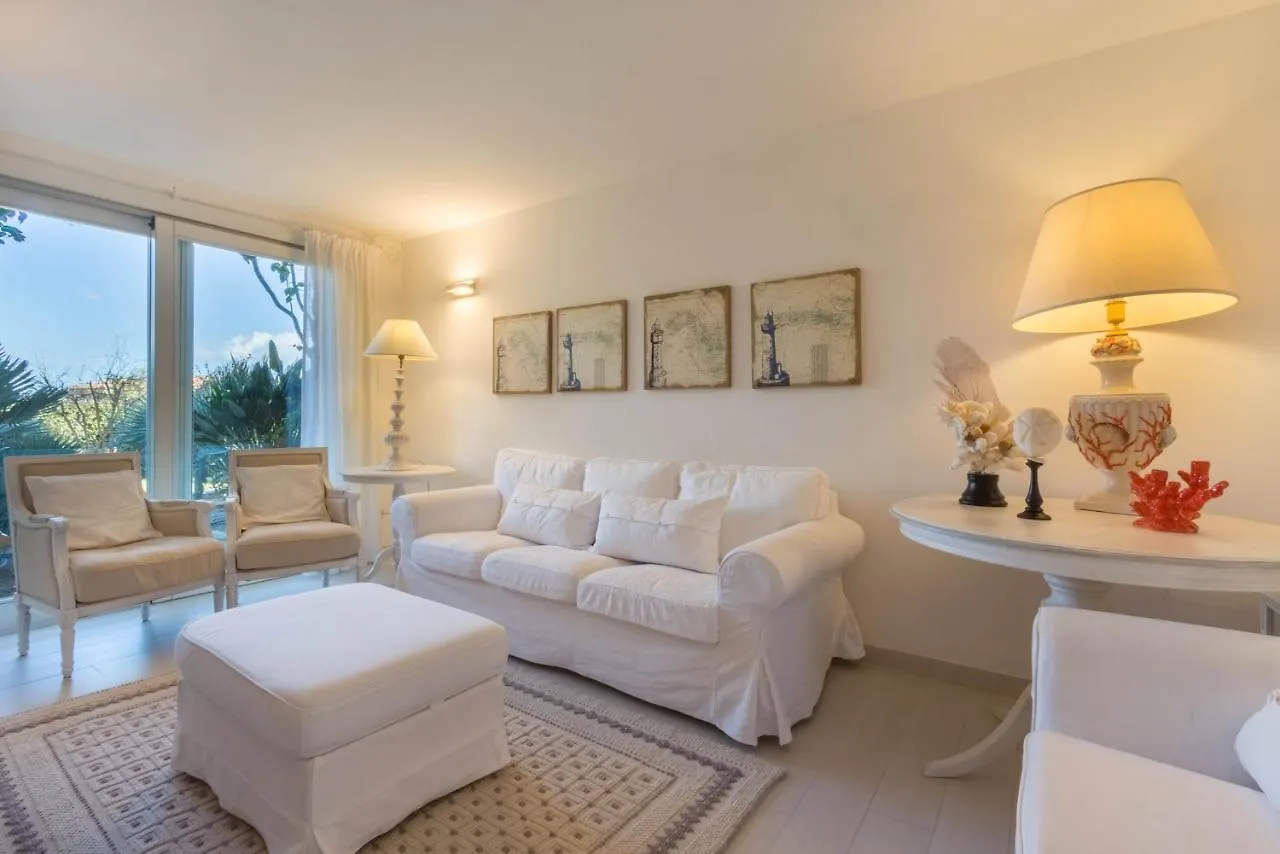 Villa Bougainvillea Con Piscina E Giardino Privato A Pochi Passi Dal Mare Castiadas