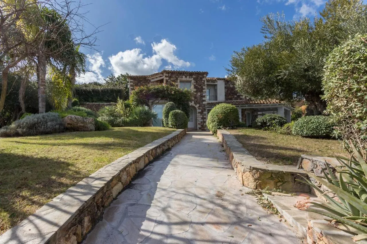 Villa Bougainvillea Con Piscina E Giardino Privato A Pochi Passi Dal Mare Castiadas
